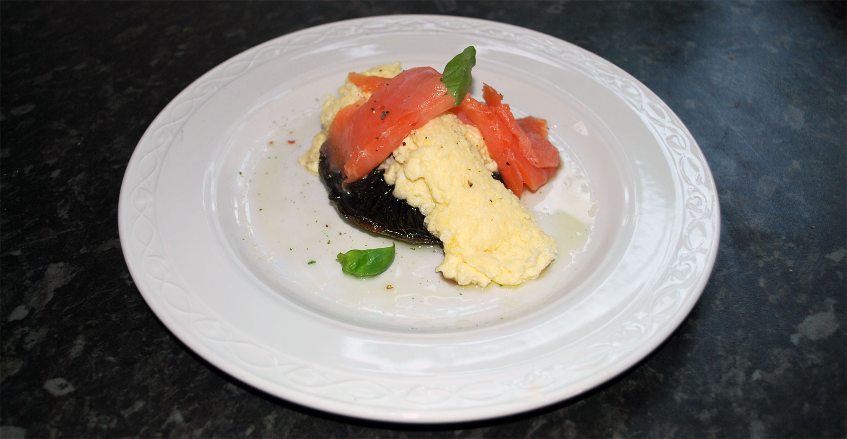 Grilled Field Mushroom with Smoked Salmon & Scrambled Egg