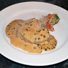 Beef Fillets in Peppercorn Sauce with Roasted Pepper